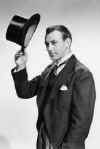 Gary Cooper tipping his top hat.jpg (10677 bytes)